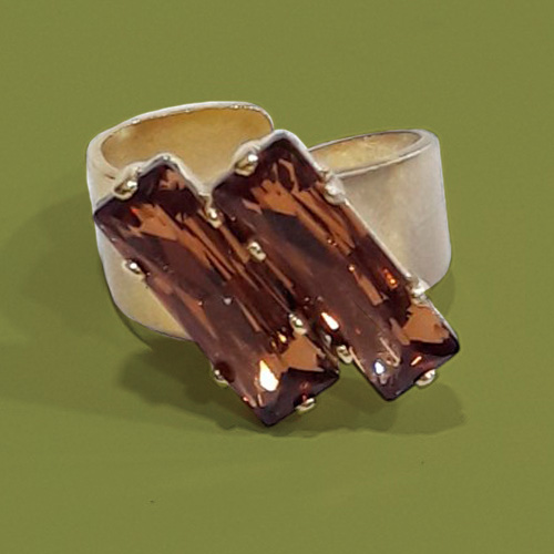Anillo artesanal Smoked, elaborado a mano por Juan Lillo Artesano, con diseño exclusivo y acabado de alta calidad