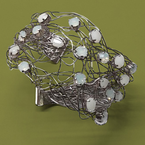 Pulsera artesanal de alabastro, hecha a mano por Juan Lillo Artesano, con diseño elegante y acabado de alta calidad